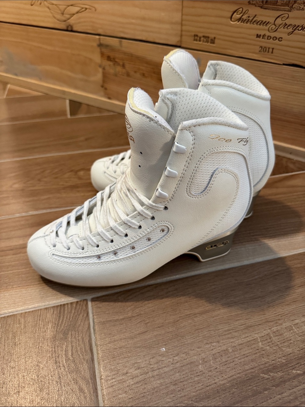 Edea Ice Fly Figure Ice Skates, Size 245C Excellent Condition